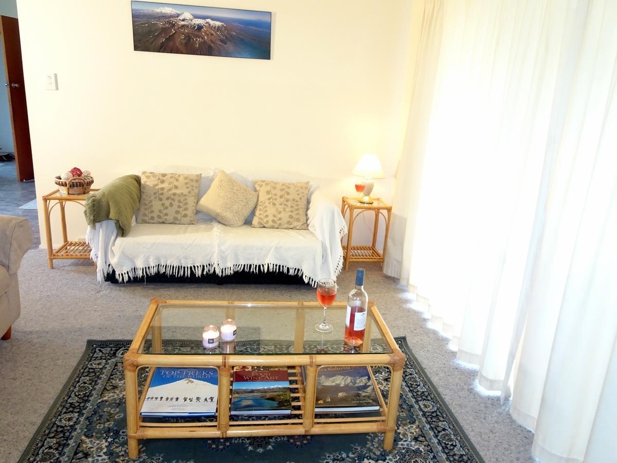 Smokebush Cottage - Holiday Home Exclusively Yours Turangi Exterior foto