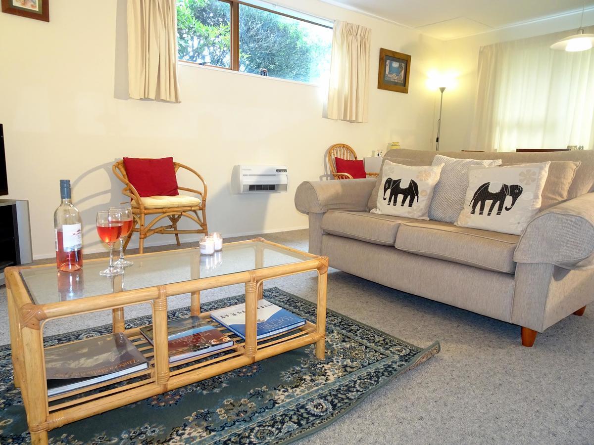Smokebush Cottage - Holiday Home Exclusively Yours Turangi Exterior foto